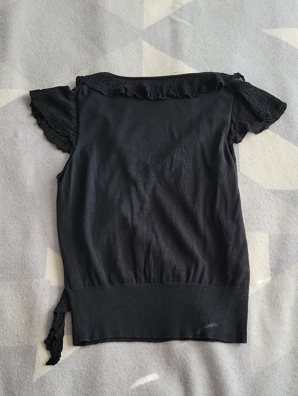 Banana Republic Ruffle Top - Picture 5 of 5